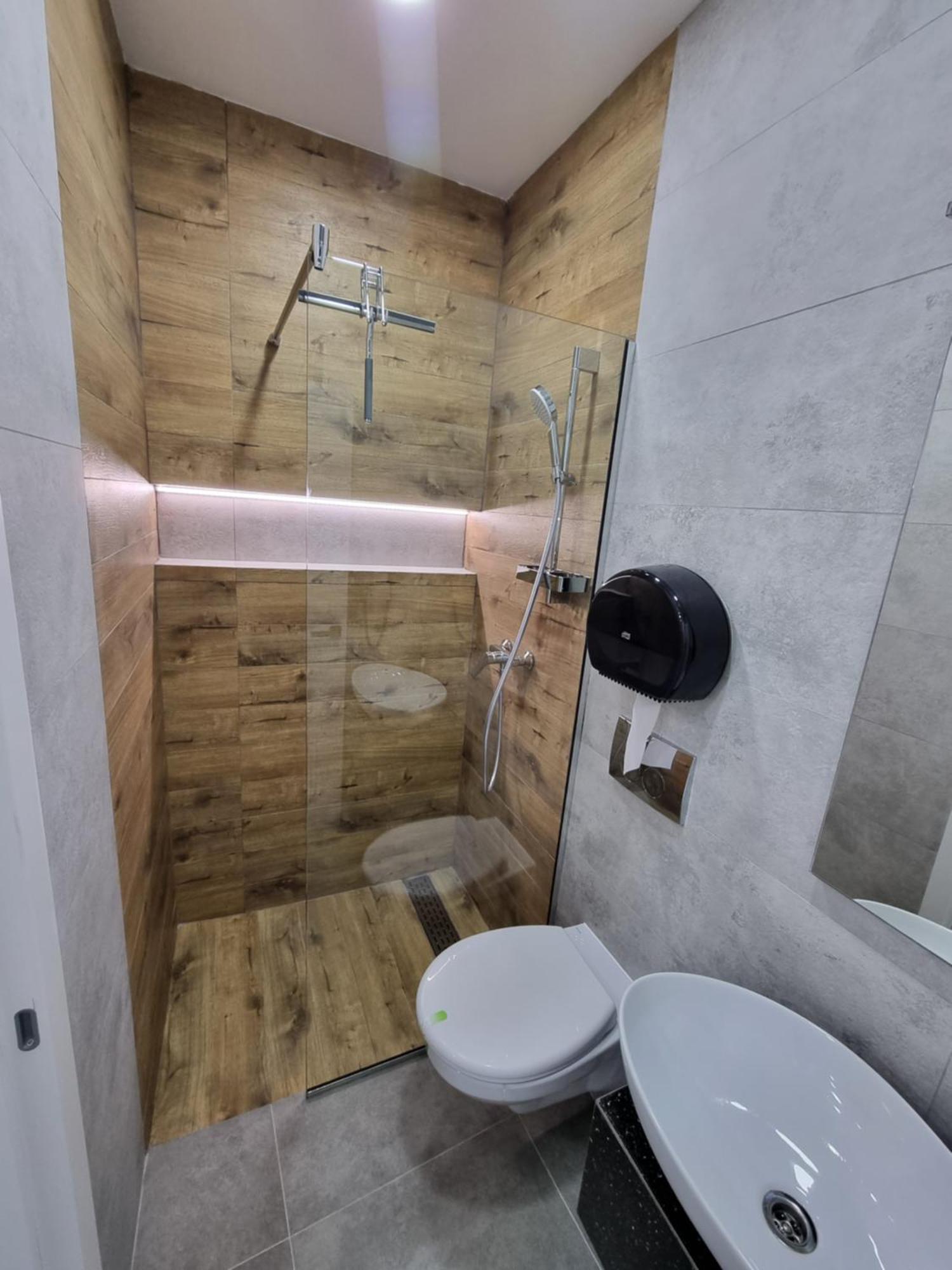 Casa Chiper - Apartament Parter Brasov Bagian luar foto